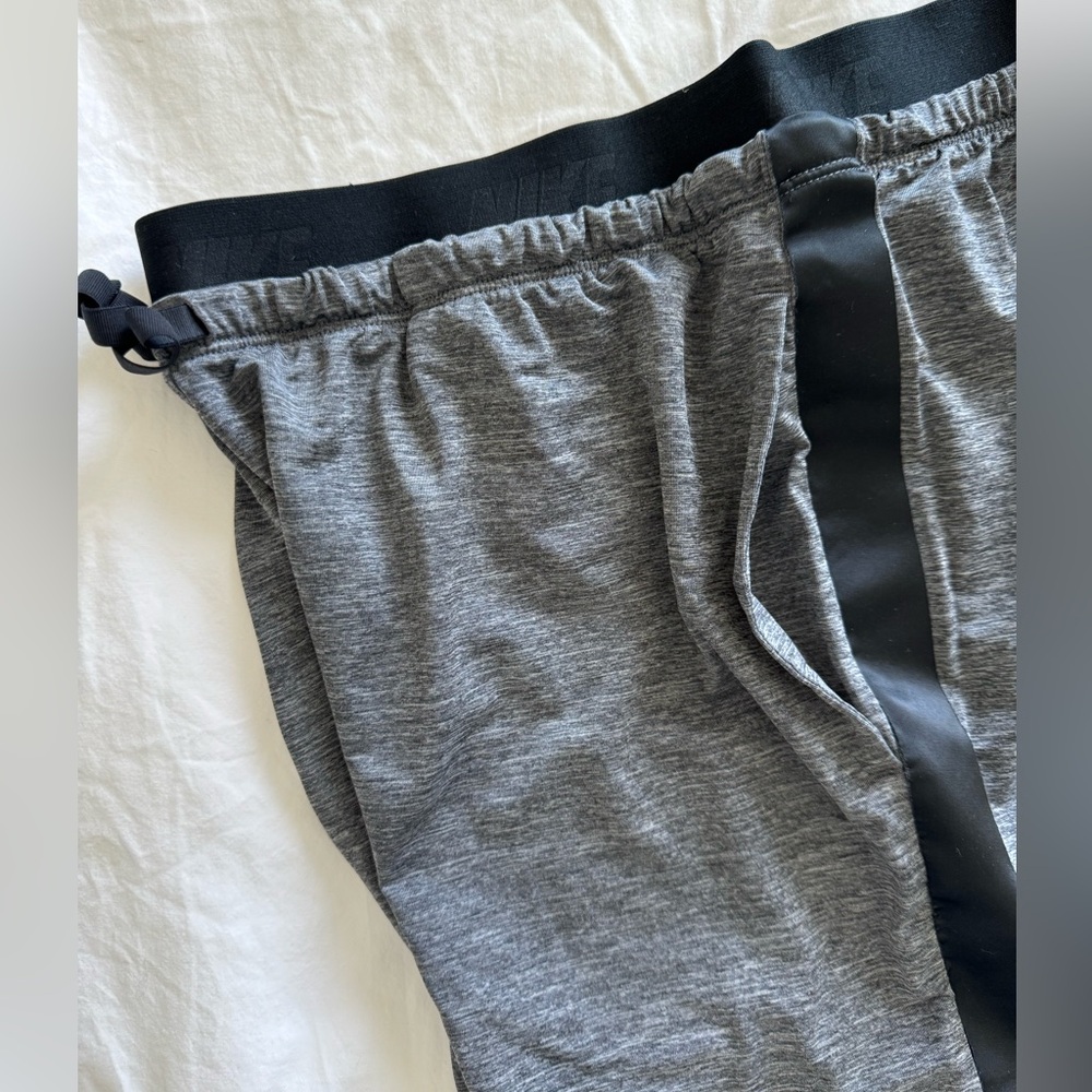Nike women’s DriFit capris